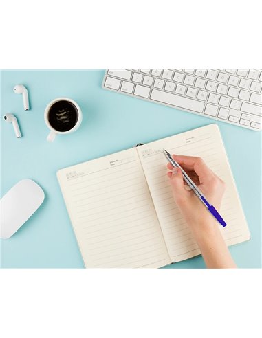 STYLO-BILLE Q-CONNECT ÉCRITURE MOYENNE 0.7MM ENCRE CLASSIQUE BILLE INDÉFORMABLE CAPUCHON ENCRE COULEUR VIOLET