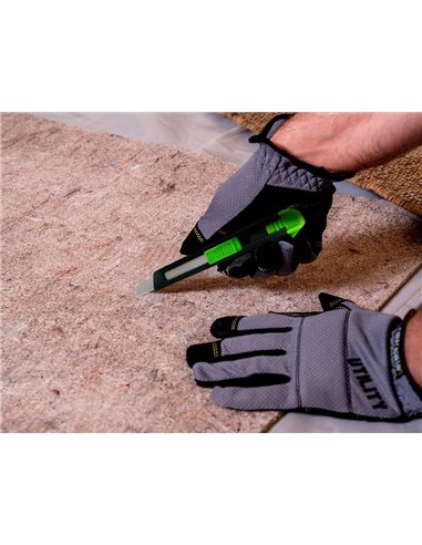 Cutter xd-07 q-connect plastique lame 9mm acier retractable interchangeable precoupee avec frein de securite et anse.