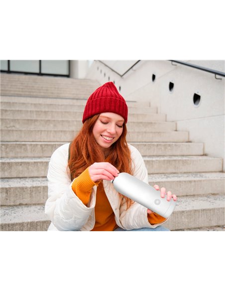 Bouteille isotherme antartik acier inoxydable sans bpa 750ml coloris blanc.