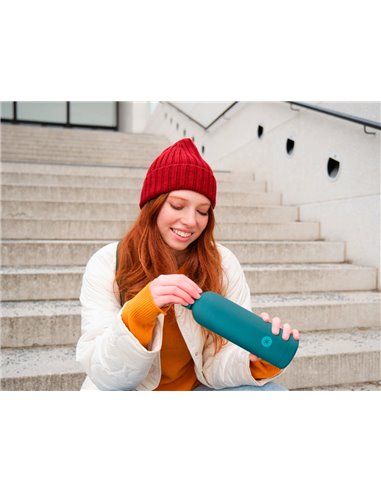 Bouteille isotherme antartik acier inoxydable sans bpa 750ml coloris turquoise.