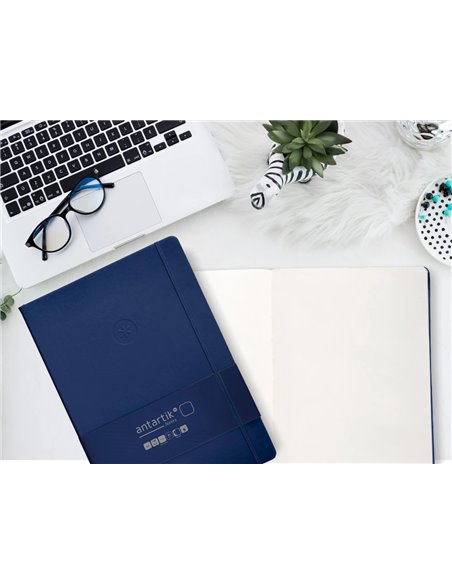 Carnet a4 antartik notes papier uni ivoire couverture rigide fermeture elastique 100pages 80gr coloris bleu marine.