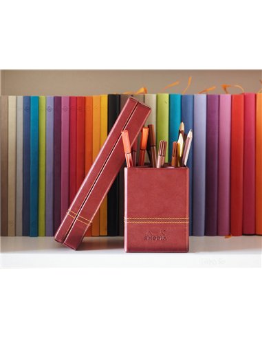 Pot crayons rhodiarama quatre compartiments en simil cuir noir velout 8x8x11cm.