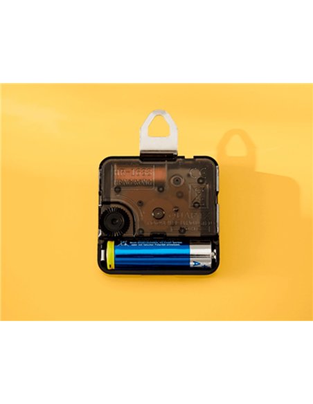 Pendule leitz cosy horloge mural analogique coloris jaune.