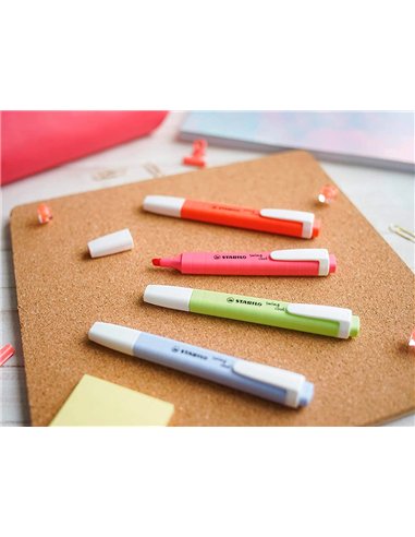 Surligneur stabilo swing cool pastel edition format stylo pointe biseautee trace 1/4mm pochette 8 unites.