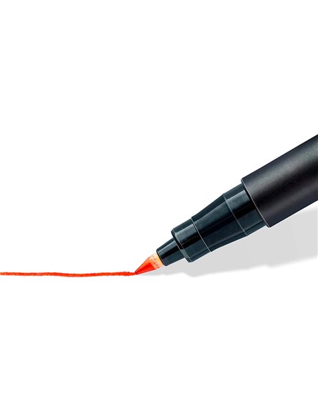 Marqueur staedtler permanent dry safe lumocolor 318 pointe fine 0,6mm coloris assrotis etui de 6 feutres.