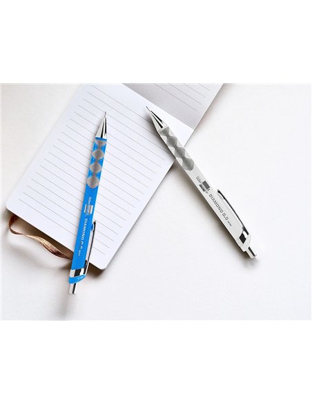 Porte-mine liderpapel plastique 0.5mm grip soft caoutchouc pointe et capuchon métalliques gomme mines coloris assortis.