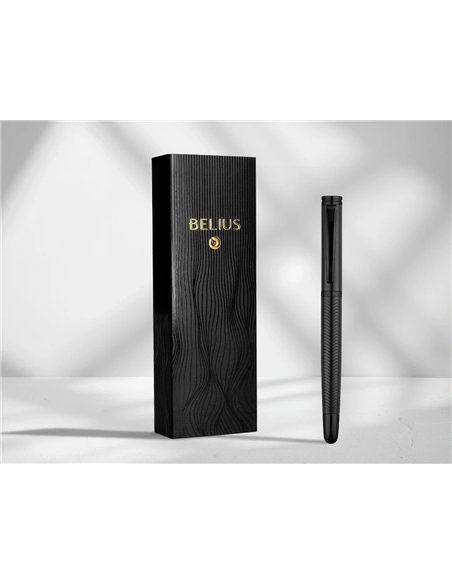 Stylo-bille belius neptuno corps aluminium texture wavy encre bleue coloris noir boite design.