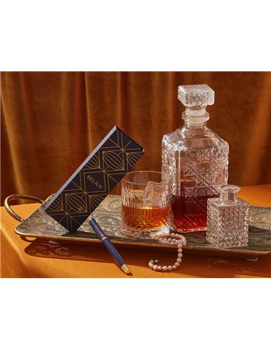 Stylo-plume belius soiree aluminium details et attributs or encre bleue coloris bleu marine dans coffret cadeau.