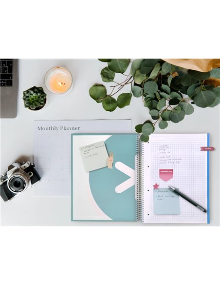 Cahier spirale antartik a4 240p 90g remborde quadrillage 5mm microperfore 5 bandes 4 trous coloris menthe.