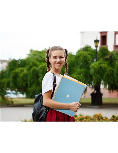 Cahier spirale antartik a4 80p 90g couverture cartonee reglure dot 4 trous coloris bleu ciel.