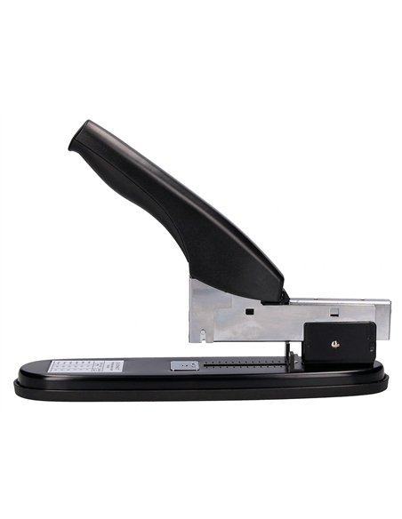 Agrafeuse q-connect grande cap acité économique capacité 150f coloris noir métal.