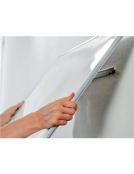 Tableau blanc nobo widescreen 40" emaille cadre mince systeme invisamount fixation masquee 89x50cm.
