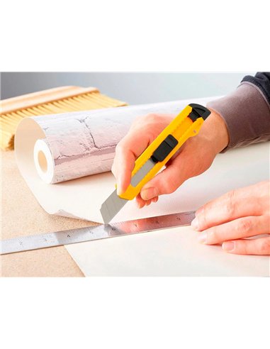 Cutter xd-11 q-connect lame retractable interchangeable acier 18mm precoupee frein securite col. Aleatoire jaune/orange.