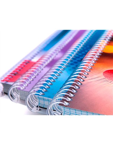 Spirale q-connect plastique transparent 32 5:1 120f calibre 2mm diamètre 16mm boîte 100 unités.