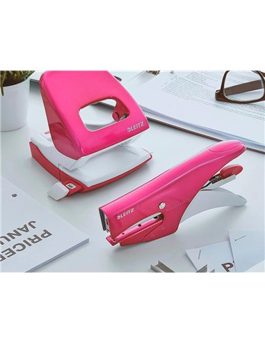 Pince à agrafer leitz 5531 wow métal 82x24x160mm 15f agrafes n.10 coloris rose métallisé.