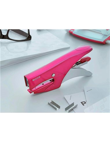 Pince à agrafer leitz 5531 wow métal 82x24x160mm 15f agrafes n.10 coloris rose métallisé.