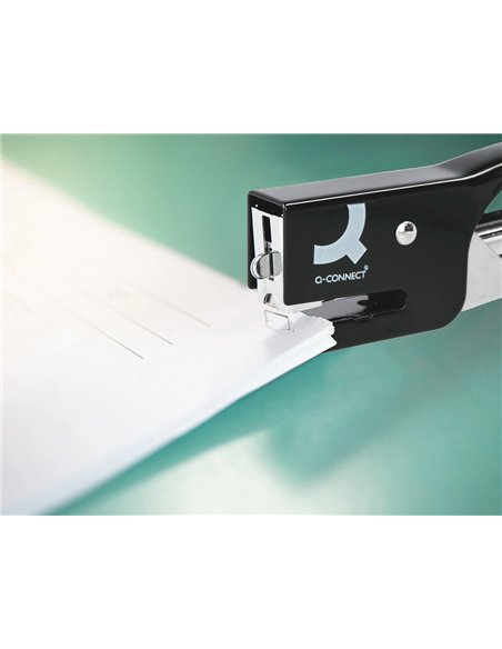 Pince agrafeuse q-connect métal agrafes n.10 résistance capacité agrafage 12f coloris noir.