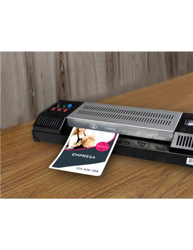 Pochette plastification q-connect à chaud économique format a6 105x148mm 125 microns boîte de 100 unités.