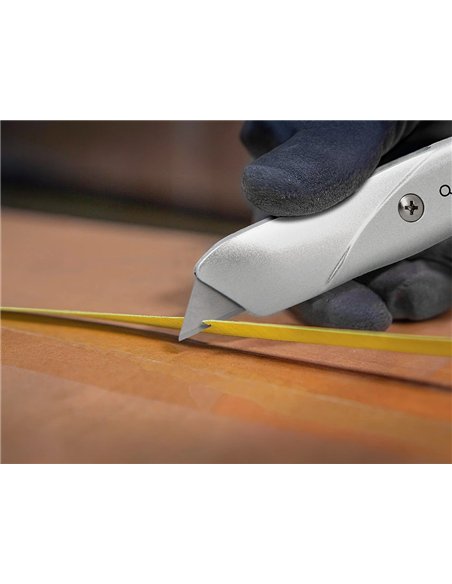 Cutter xd-53 q-connect en metal lame 18mm rectractable mecanisme de blocage.