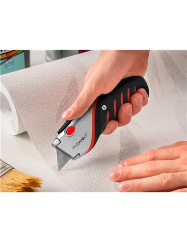 Cutter xd-8300 q-connect en metal et caoutchouc lame 18mm retrtactable interchangeable avec frein de securite.