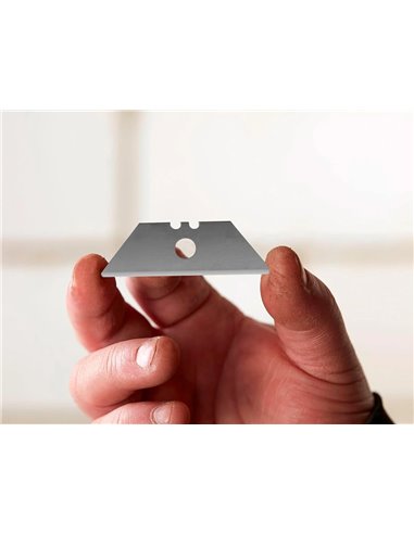 Lame rechange q-connect cutter universel 18mm blister 5 unités.