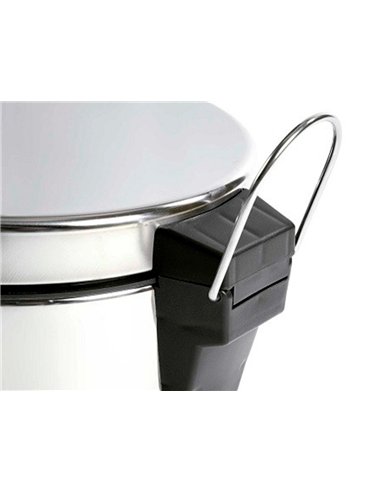 Poubelle metallique q-connect avec pedale chrome capacite 20 litres dim. 430x290mm.